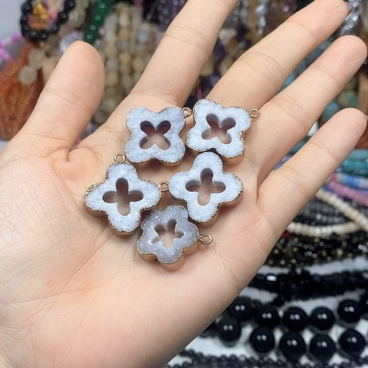未镶嵌玛瑙/玉髓珠宝半成品玛瑙晶牙卡20mm一个
