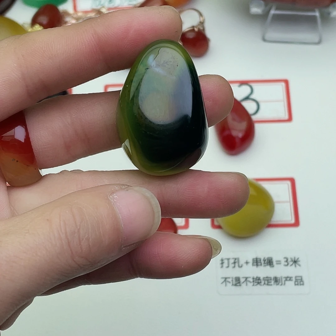 玛瑙/玉髓未镶嵌珠宝奇石