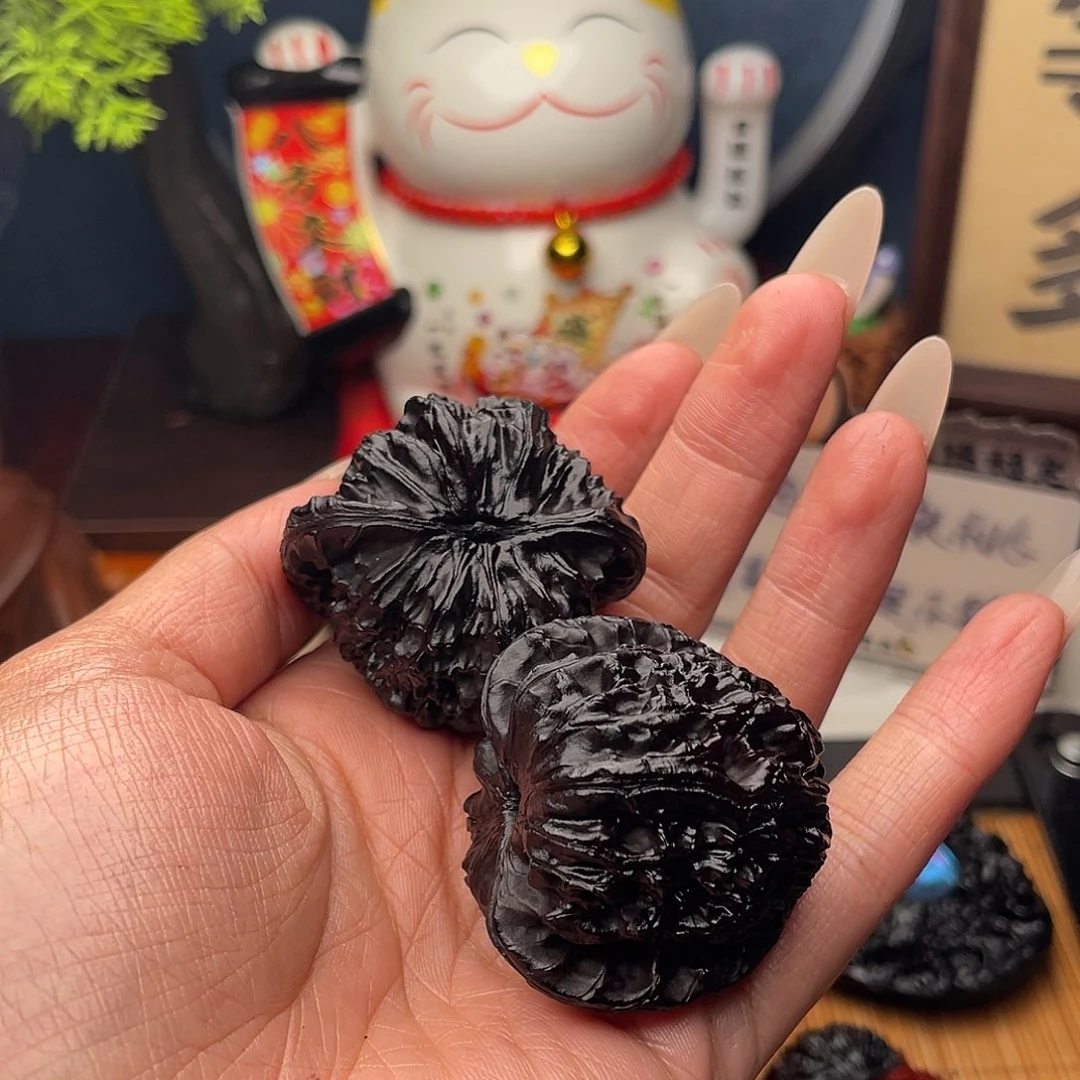 吊坠文玩核桃И三角白