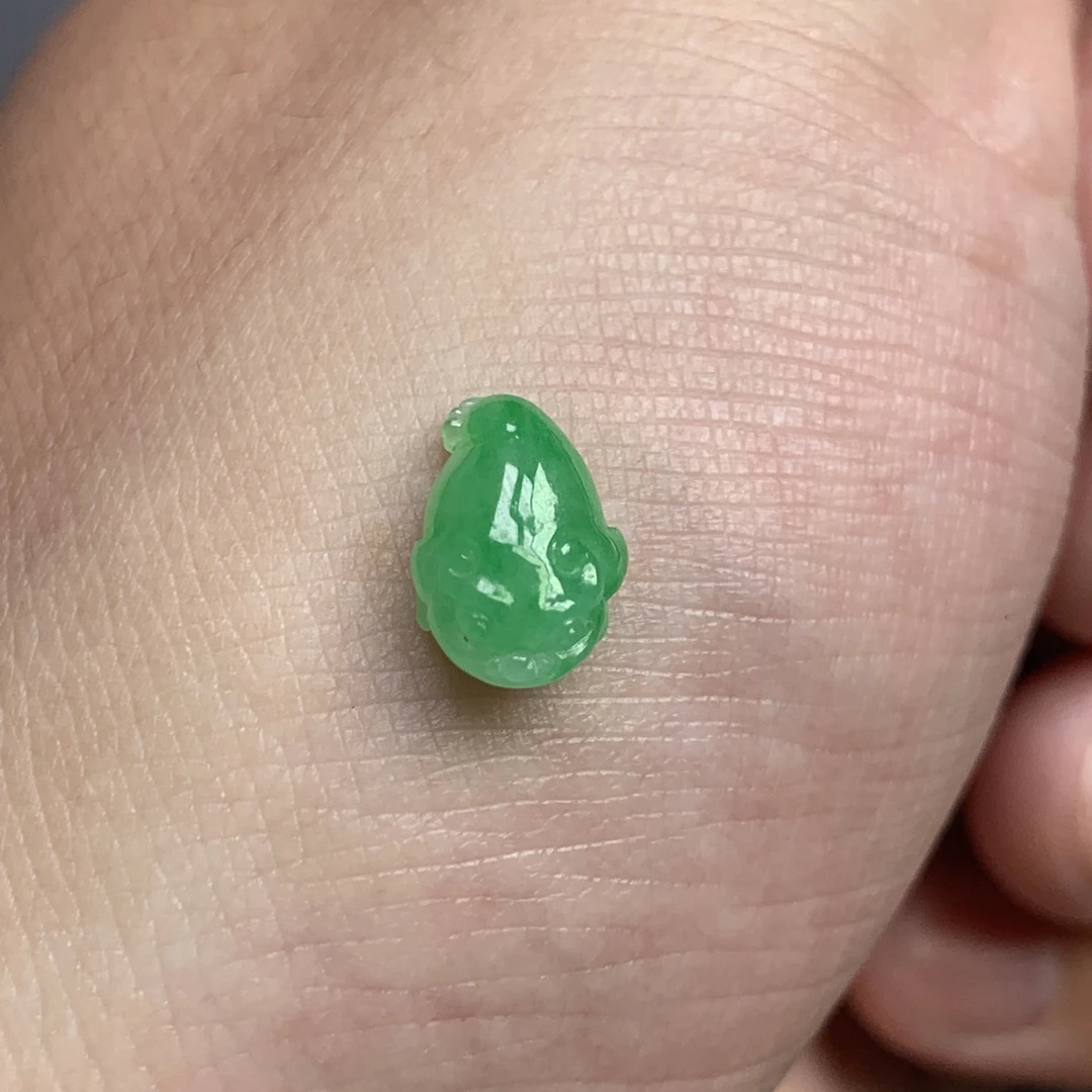 天然缅甸翡翠A货 冰阳绿底色三脚金蟾