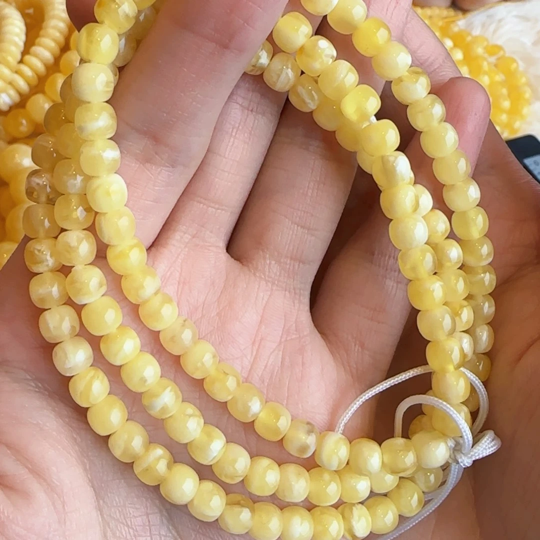 蜜蜡裸石未镶嵌蜜蜡