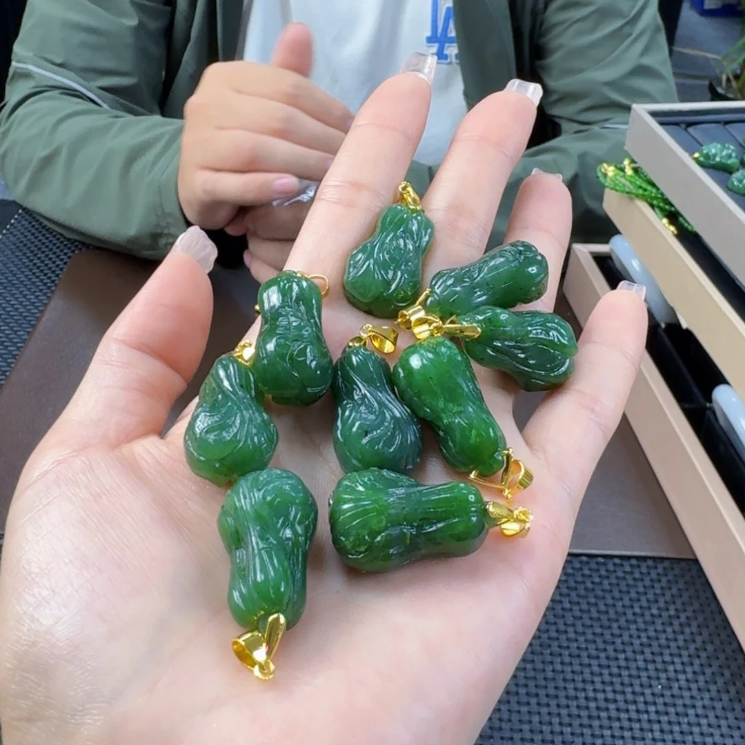 和田玉（碧玉）合金颈饰发其一