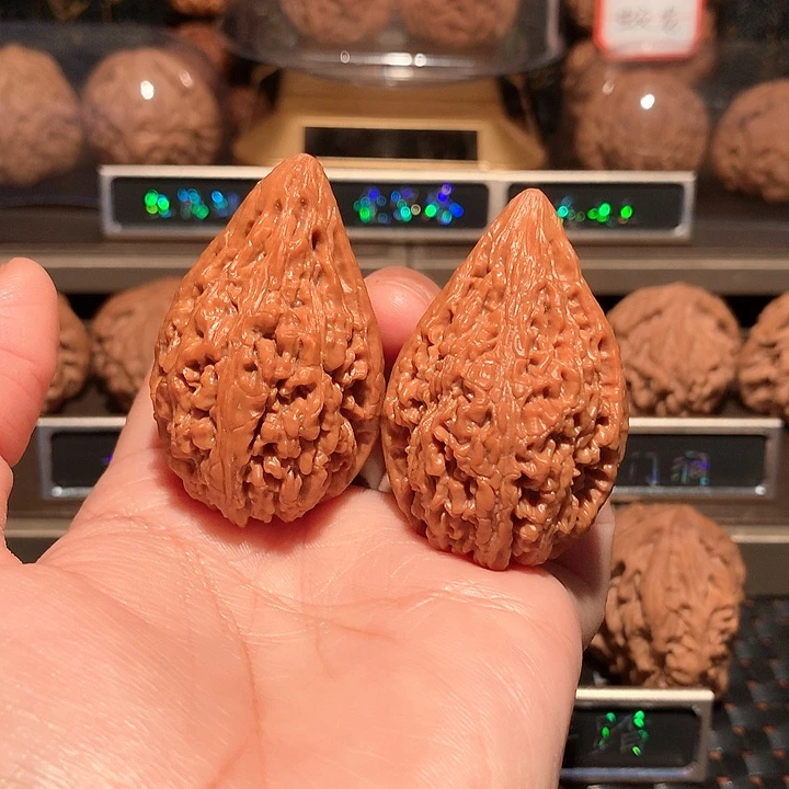 文玩核桃把件坐佛