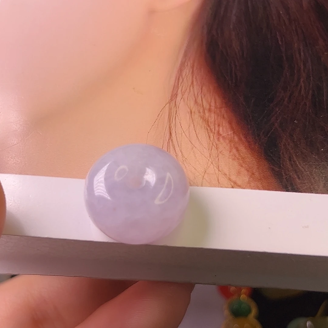翡翠未镶嵌颈饰胖扣（有纹）