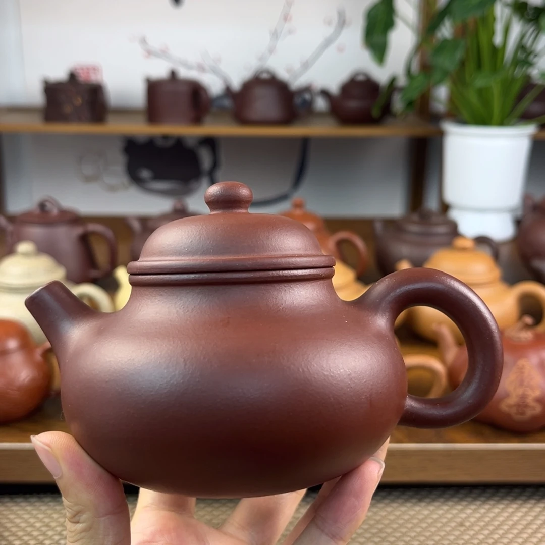 紫砂茶壶手工制作工艺精湛