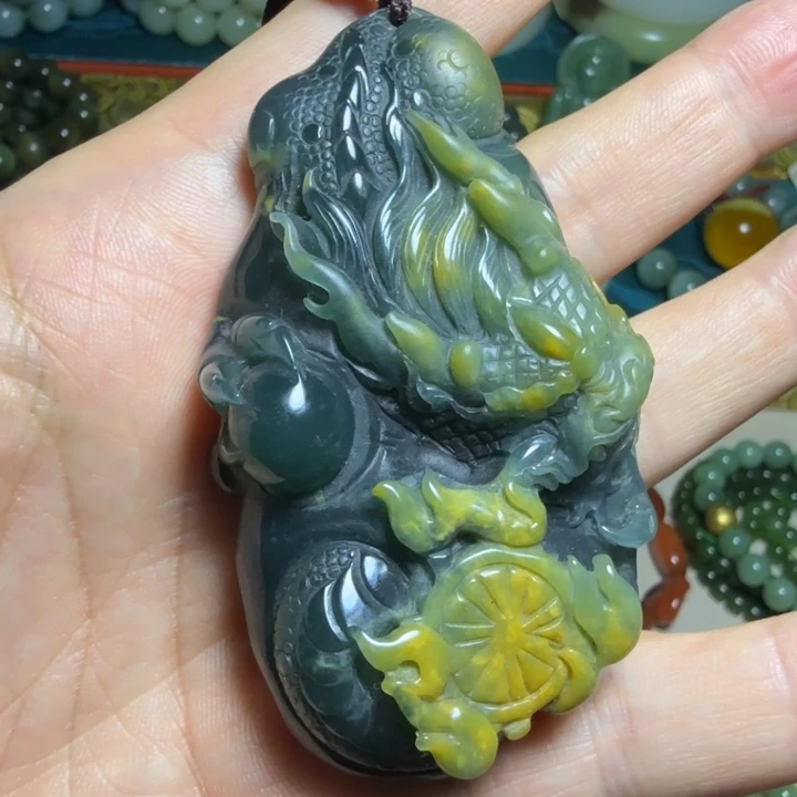 颈饰未镶嵌翡翠吊坠