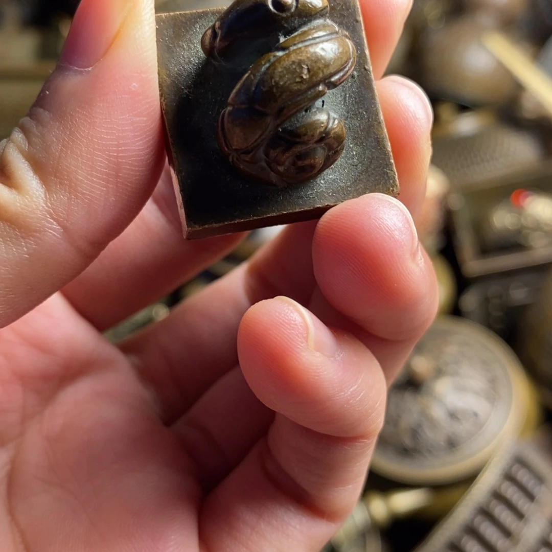 精美铜器做工精良