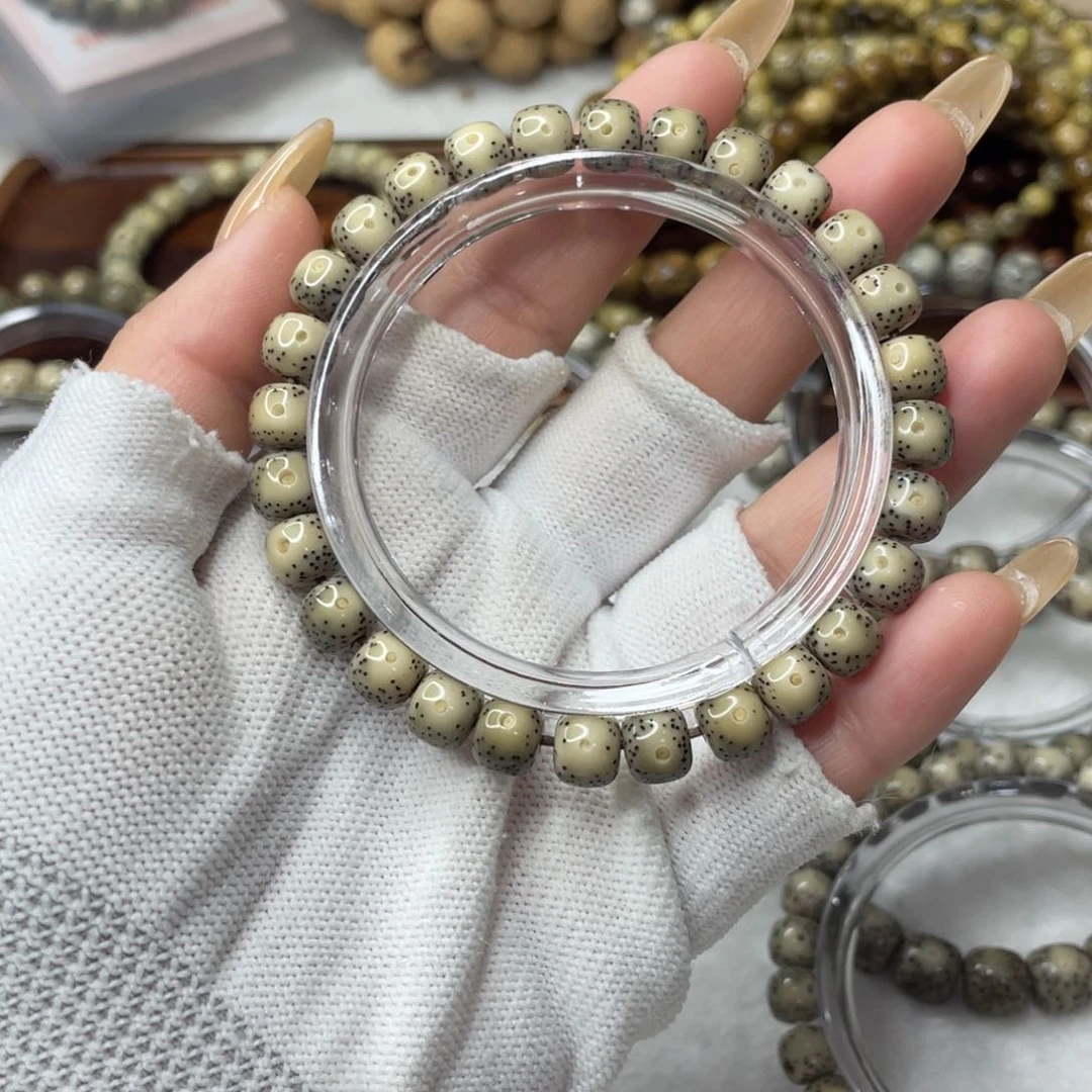 手串星月菩提8×7 黄金瞳糯冰H50