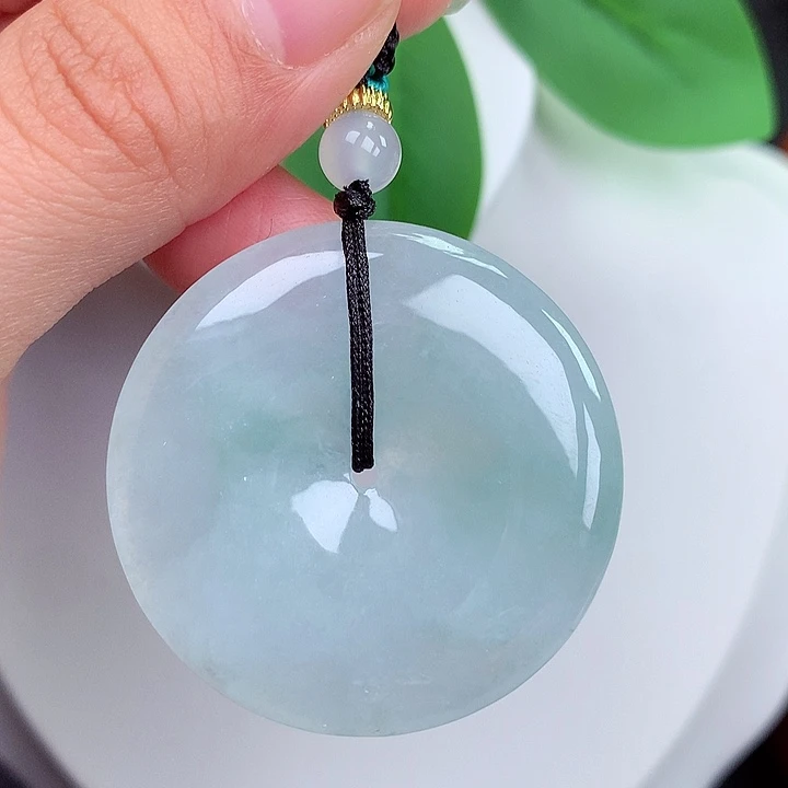 颈饰未镶嵌翡翠平安扣 38.8x5.2mm