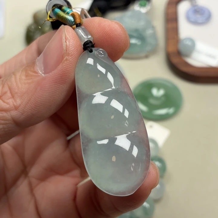 翡翠未镶嵌挂件天然翡翠