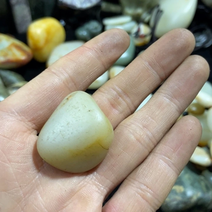 和田玉（糖玉）颈饰未镶嵌白**君