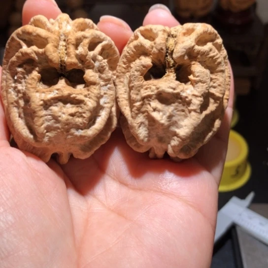 吊坠橄榄核大眼睛鬼脸