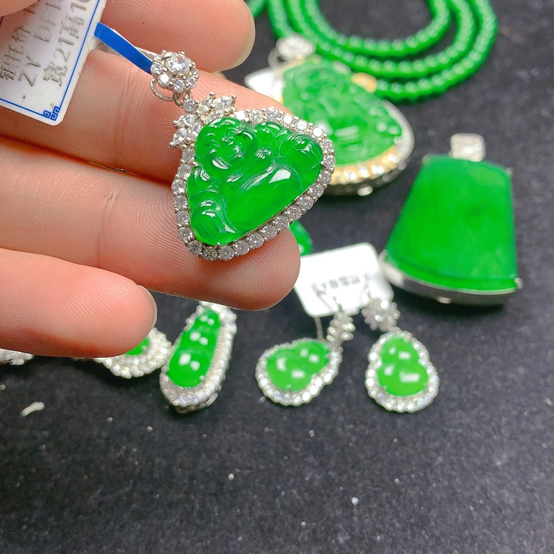 颈饰银S925镶嵌翡翠