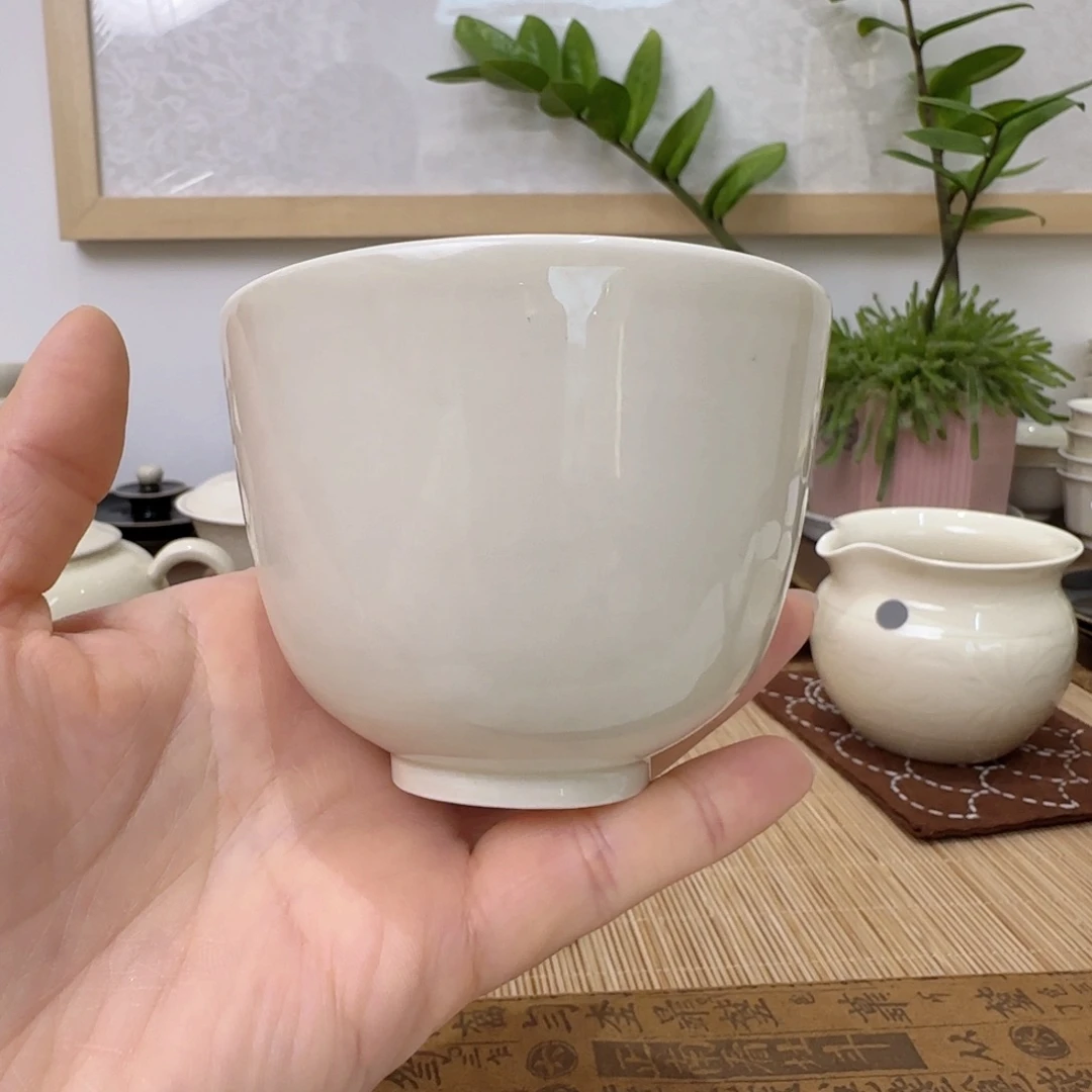 微瑕 定瓷手工饼足杯 无礼盒