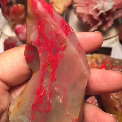 乐***石中国巴林鸡血石原石