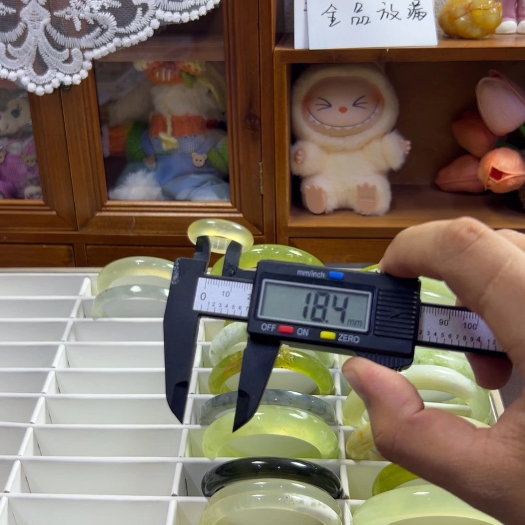 未镶嵌蛇纹石玉手镯555