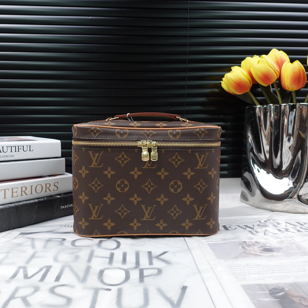 95新 LouisVuitton/路易威登 单肩包/T20292118