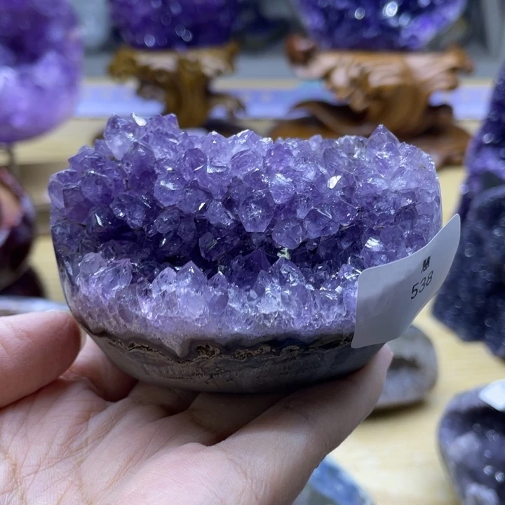 未镶嵌水晶大型摆件（非配饰）