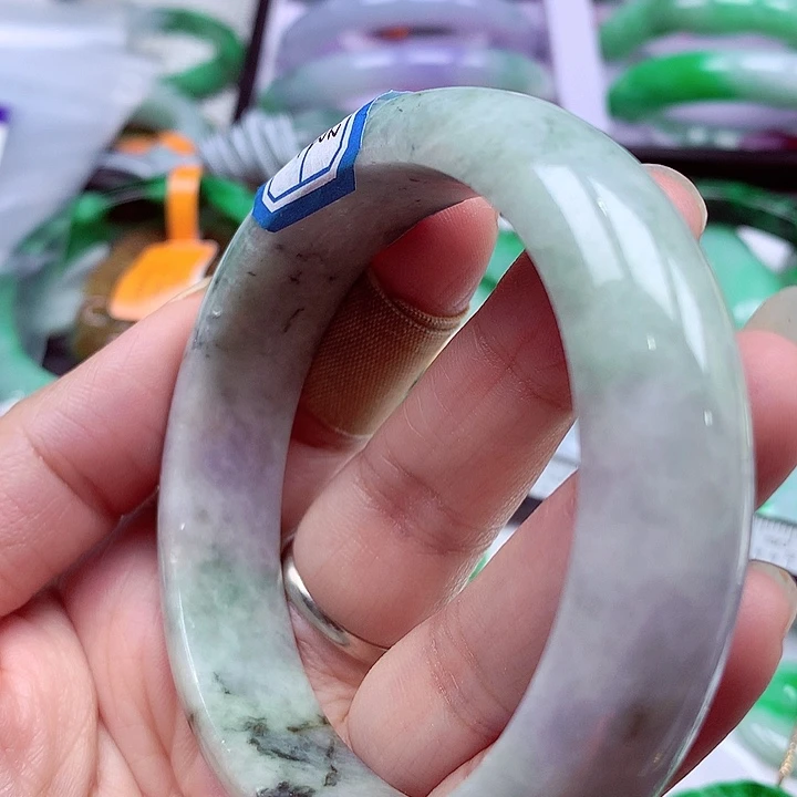翡翠未镶嵌手镯翡翠