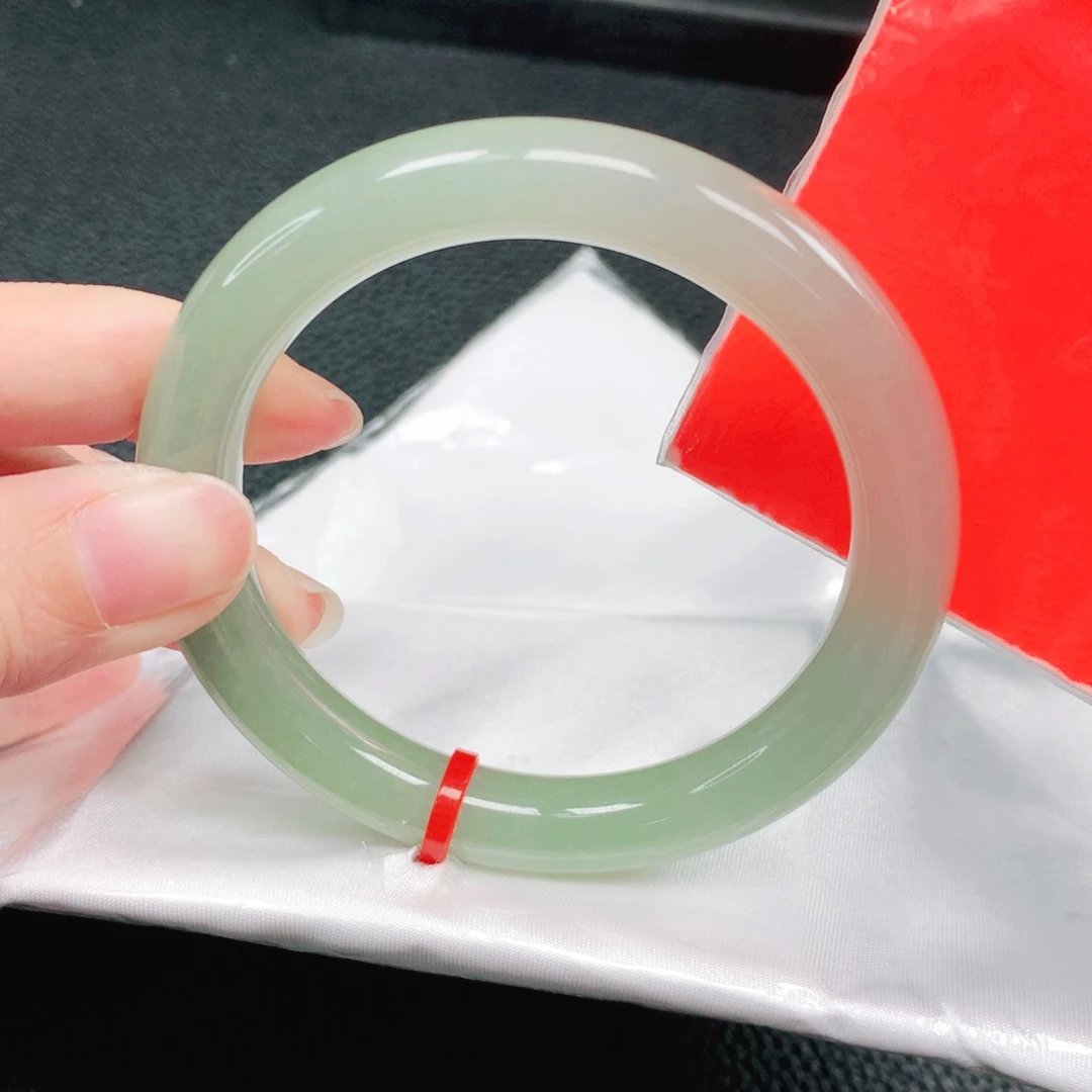 翡翠未镶嵌手镯55圈