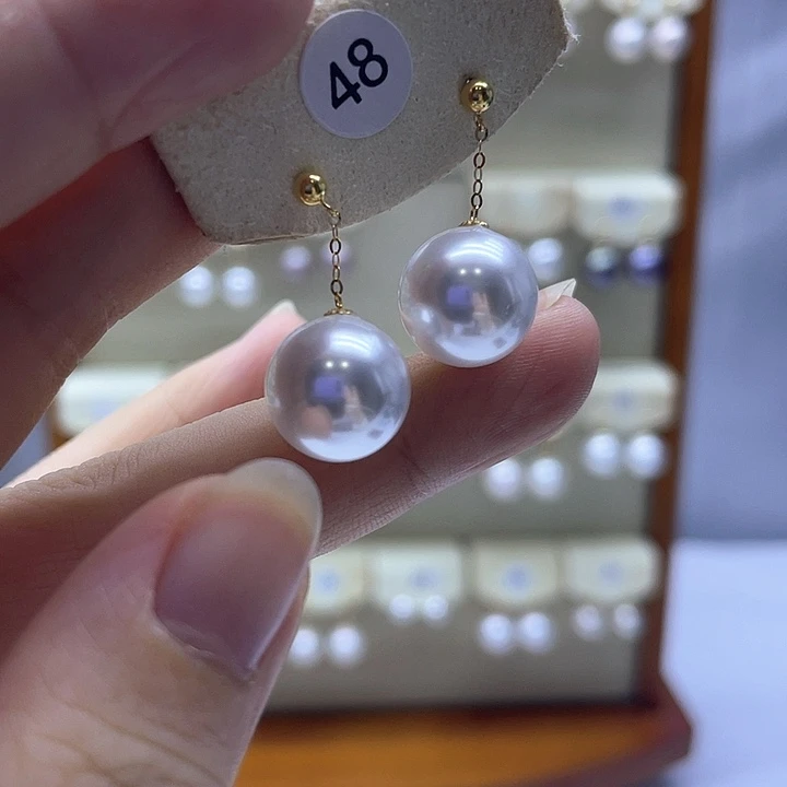 18K金镶嵌淡水珍珠耳饰