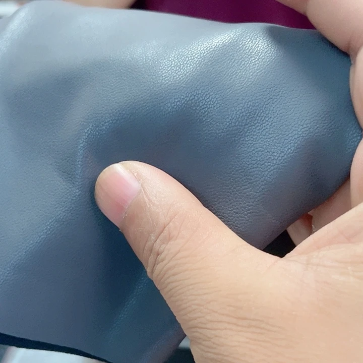 灰色皮革内加绒款1米178