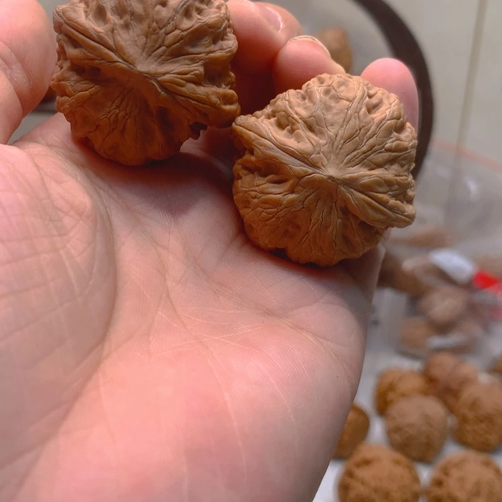 吊坠文玩核桃40铁锤 一个有黄
