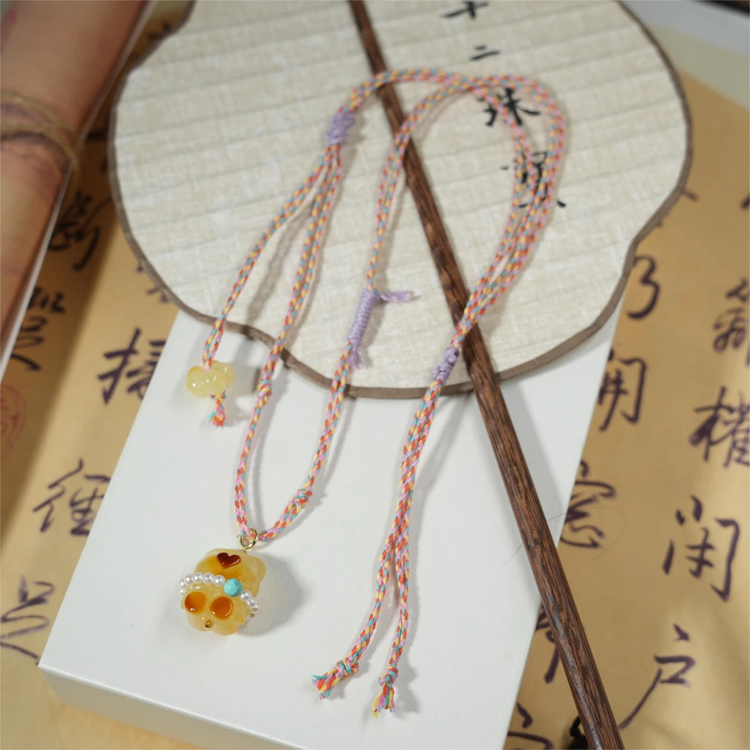 戴珍珠的小熊-天然蜜蜡18K金项链