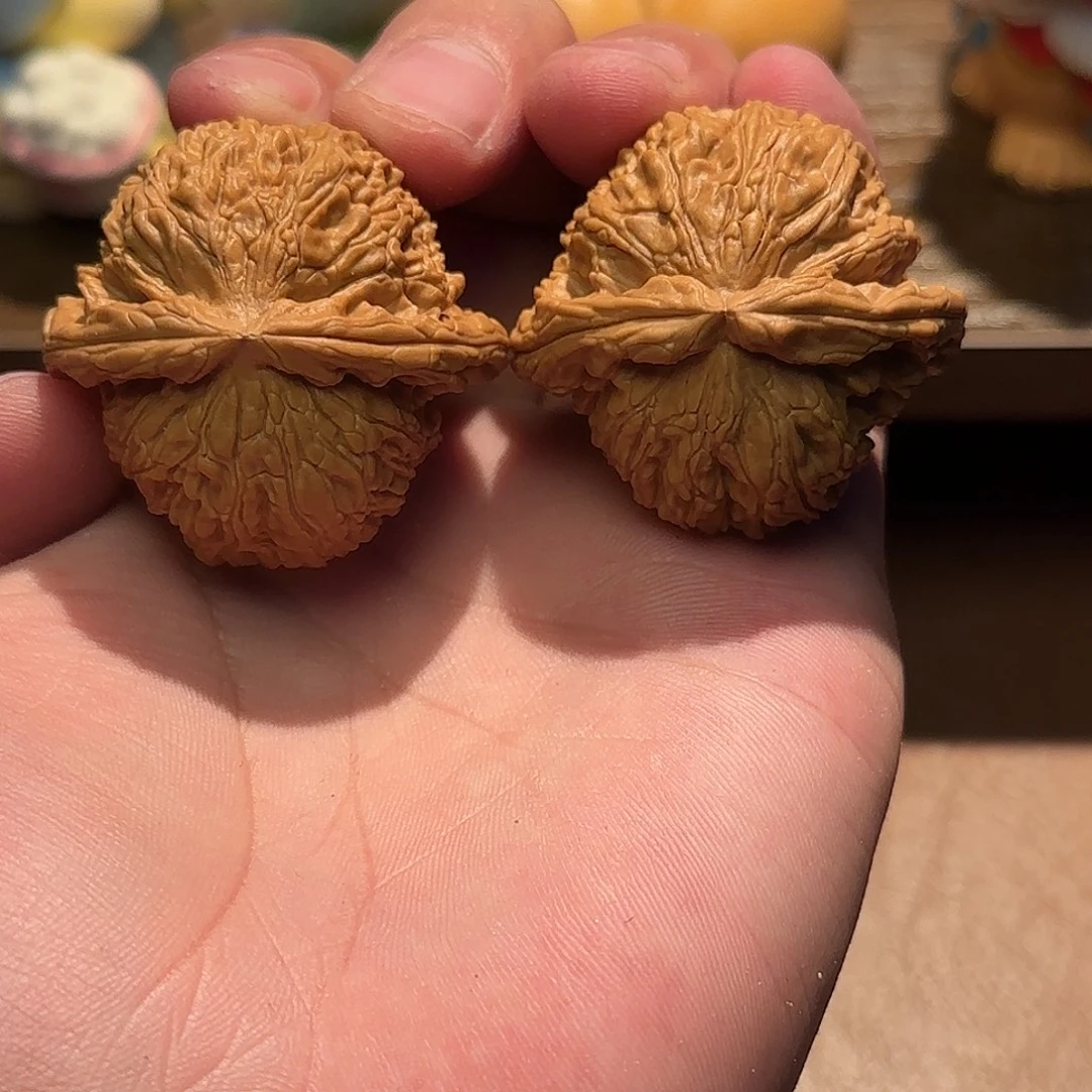 文玩核桃吊坠41尺白狮子