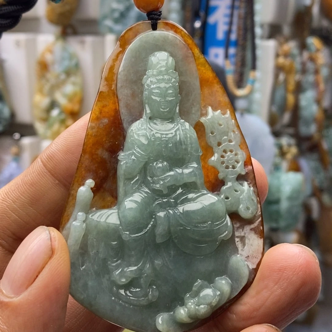 翡翠未镶嵌颈饰观音