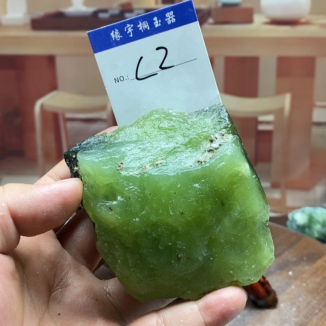 蛇纹石玉原石未镶嵌