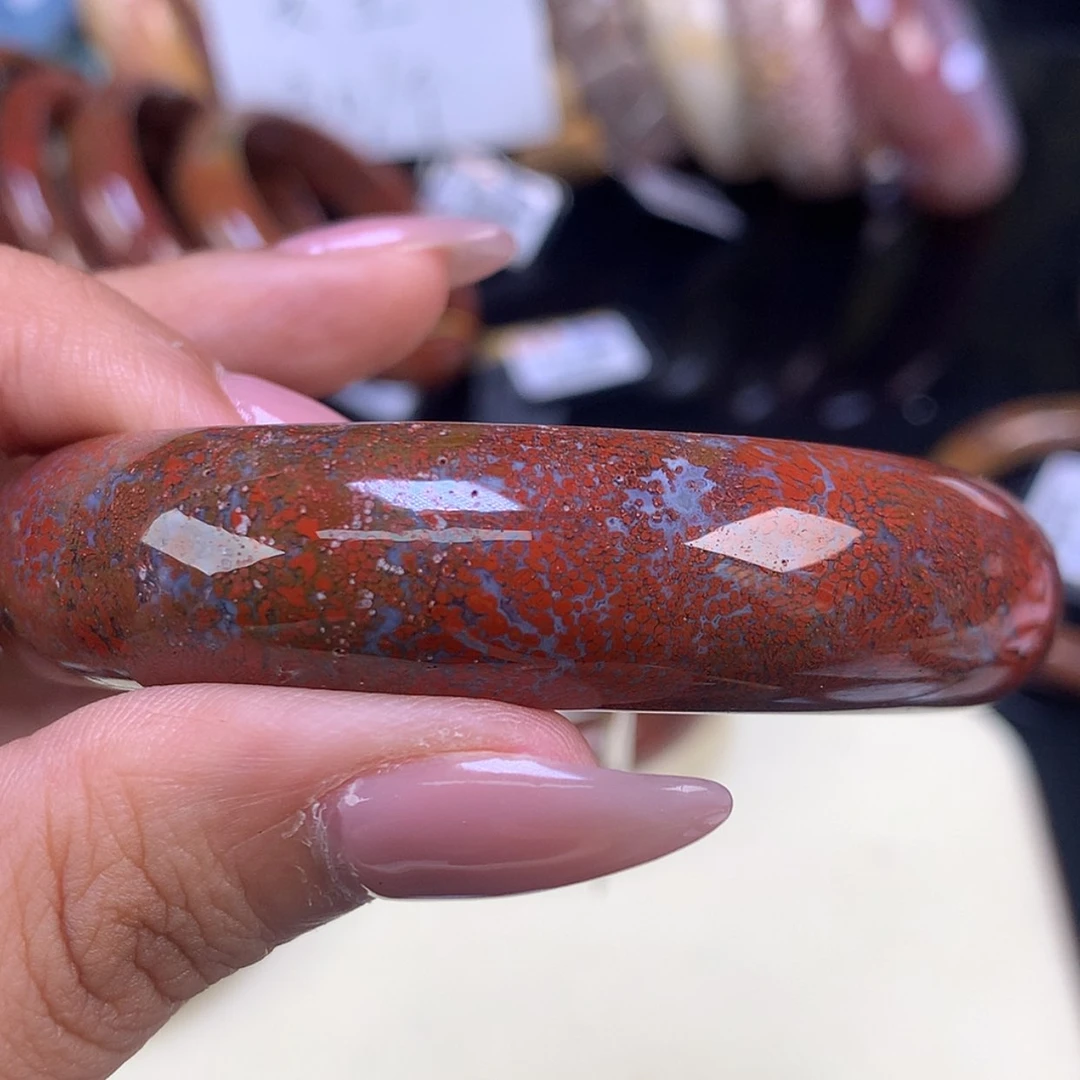 【闪购商品】颈饰未镶嵌硅化珊瑚（珊瑚玉）捡****?
