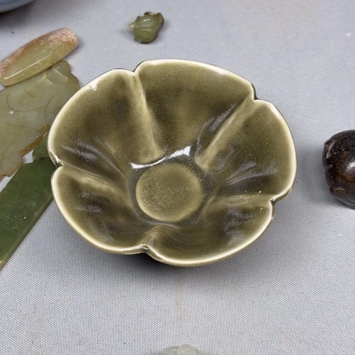 曲***9摆件陶瓷。