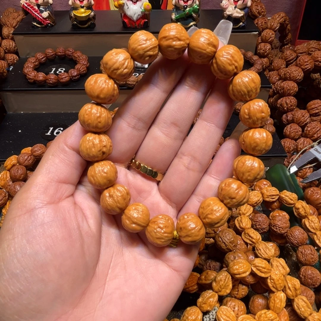 Q****手串文玩核桃精品