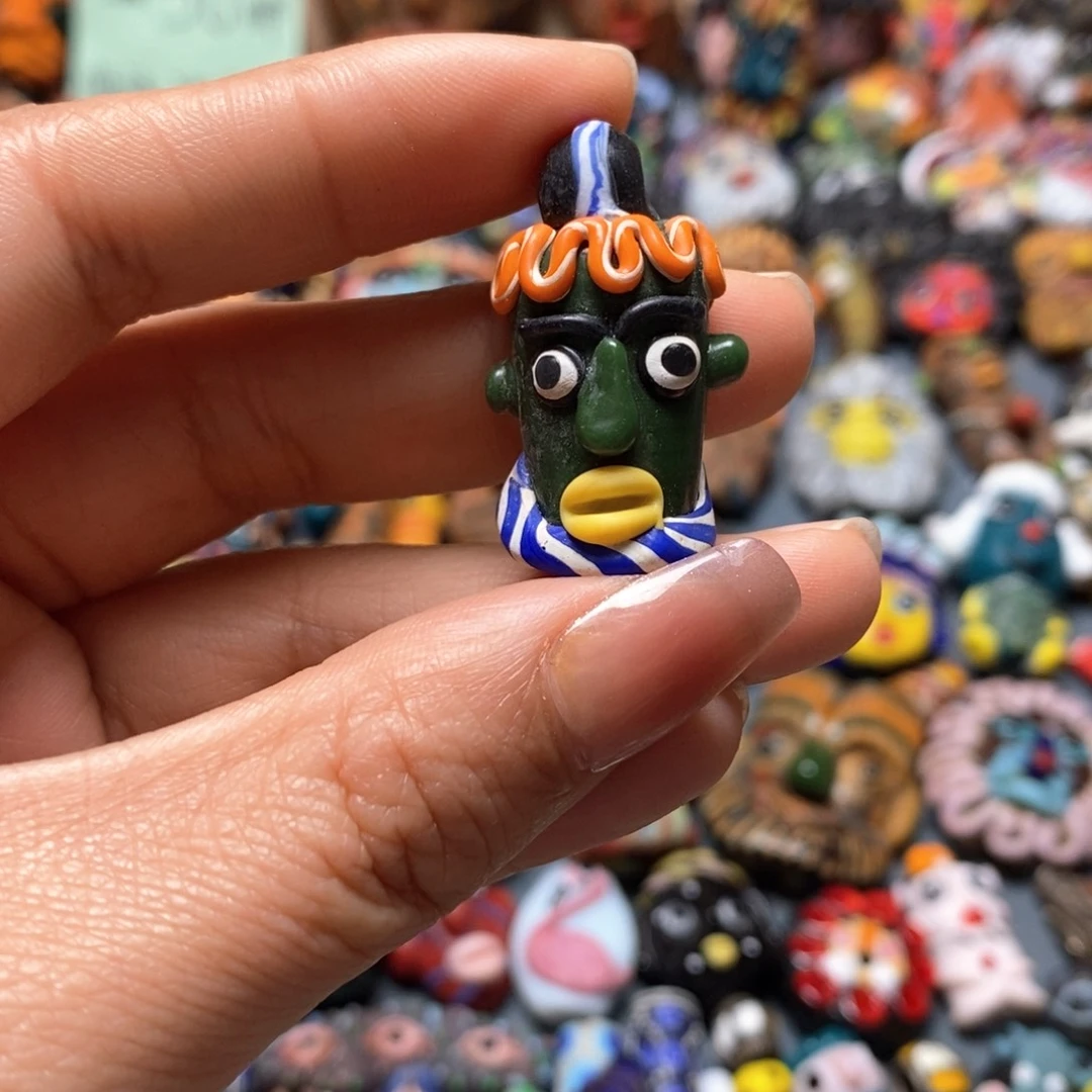 琉璃颈饰印度尼西亚琉璃娃娃