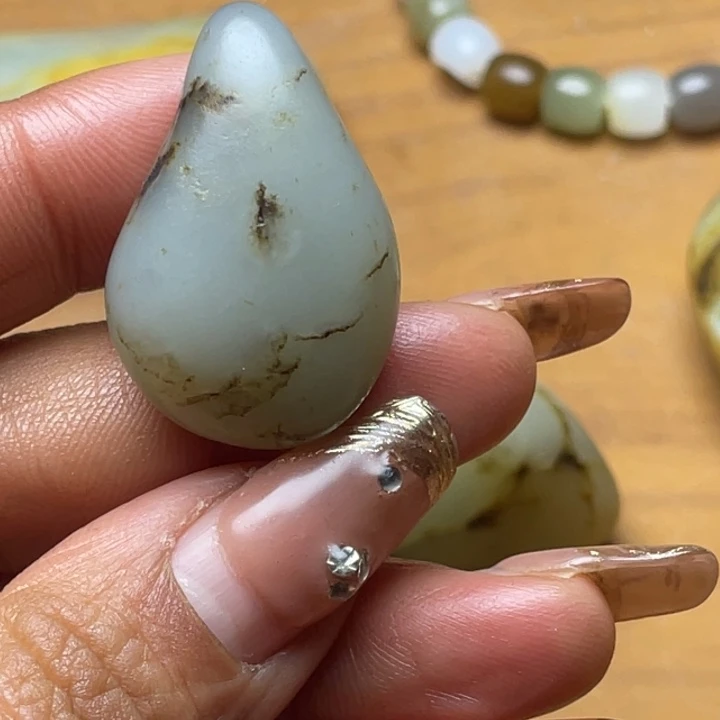 和田玉未镶嵌珠宝半成品