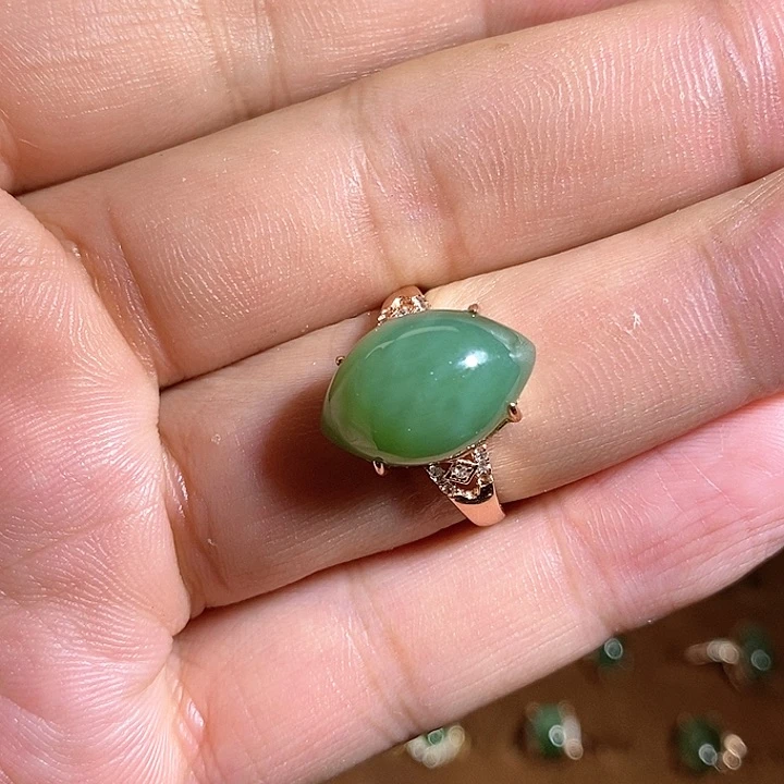 【闪购商品】银S925镶嵌戒指和田玉（碧玉）