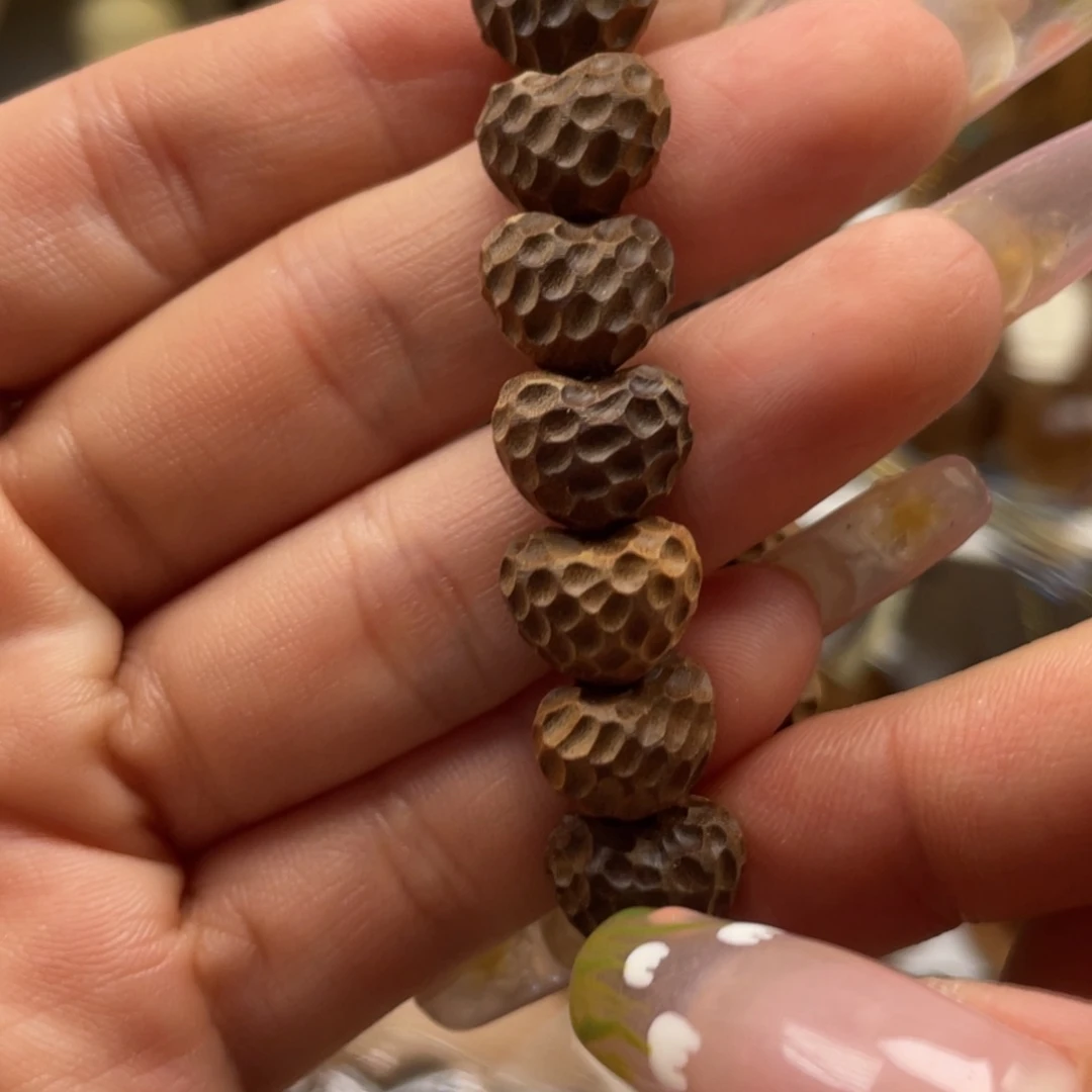 檀香木其他爱心垂纹