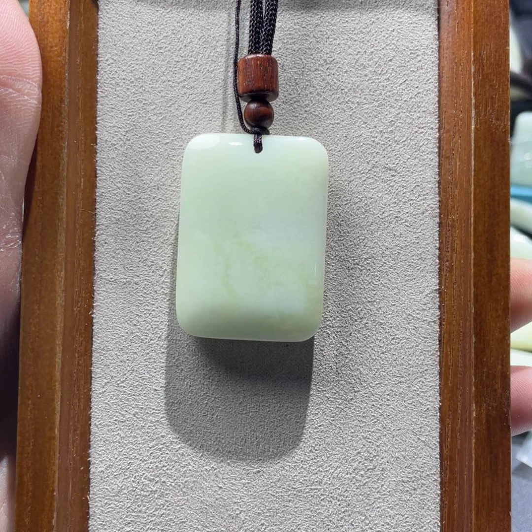 蓝田玉（蛇纹石化大理石玉）颈饰未镶嵌十**线