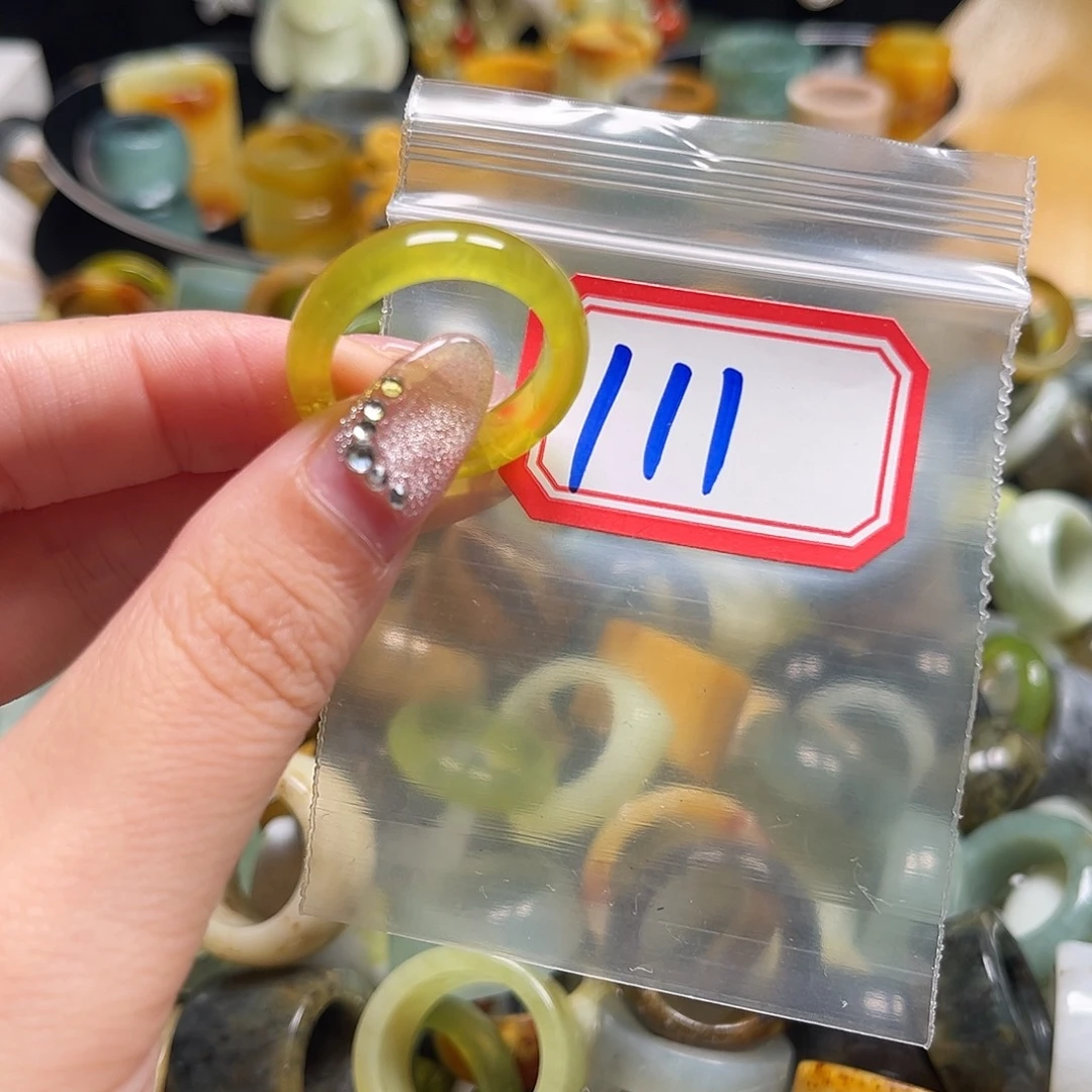 妞***妞蛇纹石玉未镶嵌珠宝奇石