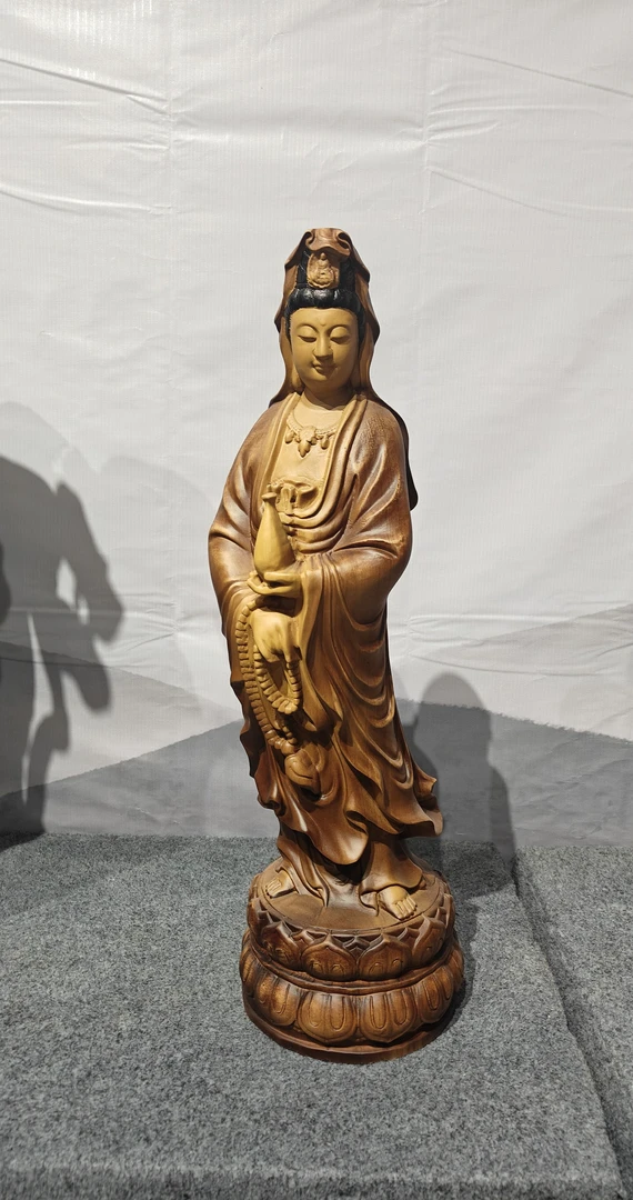 木雕工艺品（花梨木类-静瓶观音）一体成型长21厚18高66