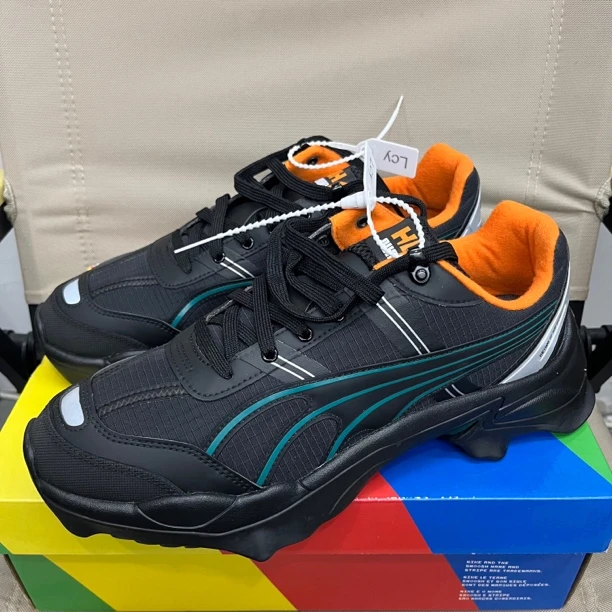 tx/44码原盒全新/彪马helly联名/57493/休闲鞋