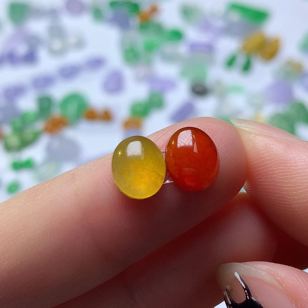 翡翠未镶嵌颈饰蛋