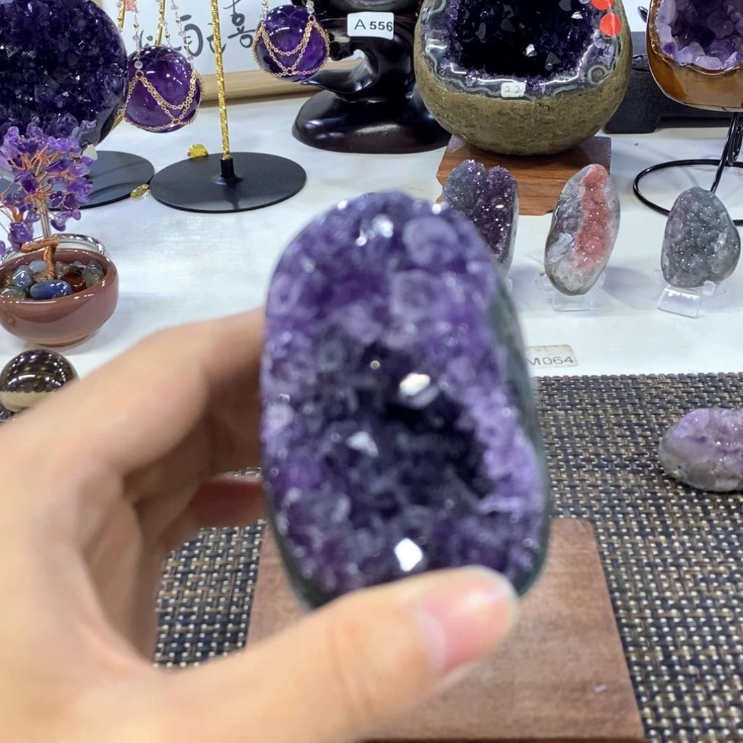 未镶嵌水晶大型摆件（非配饰）