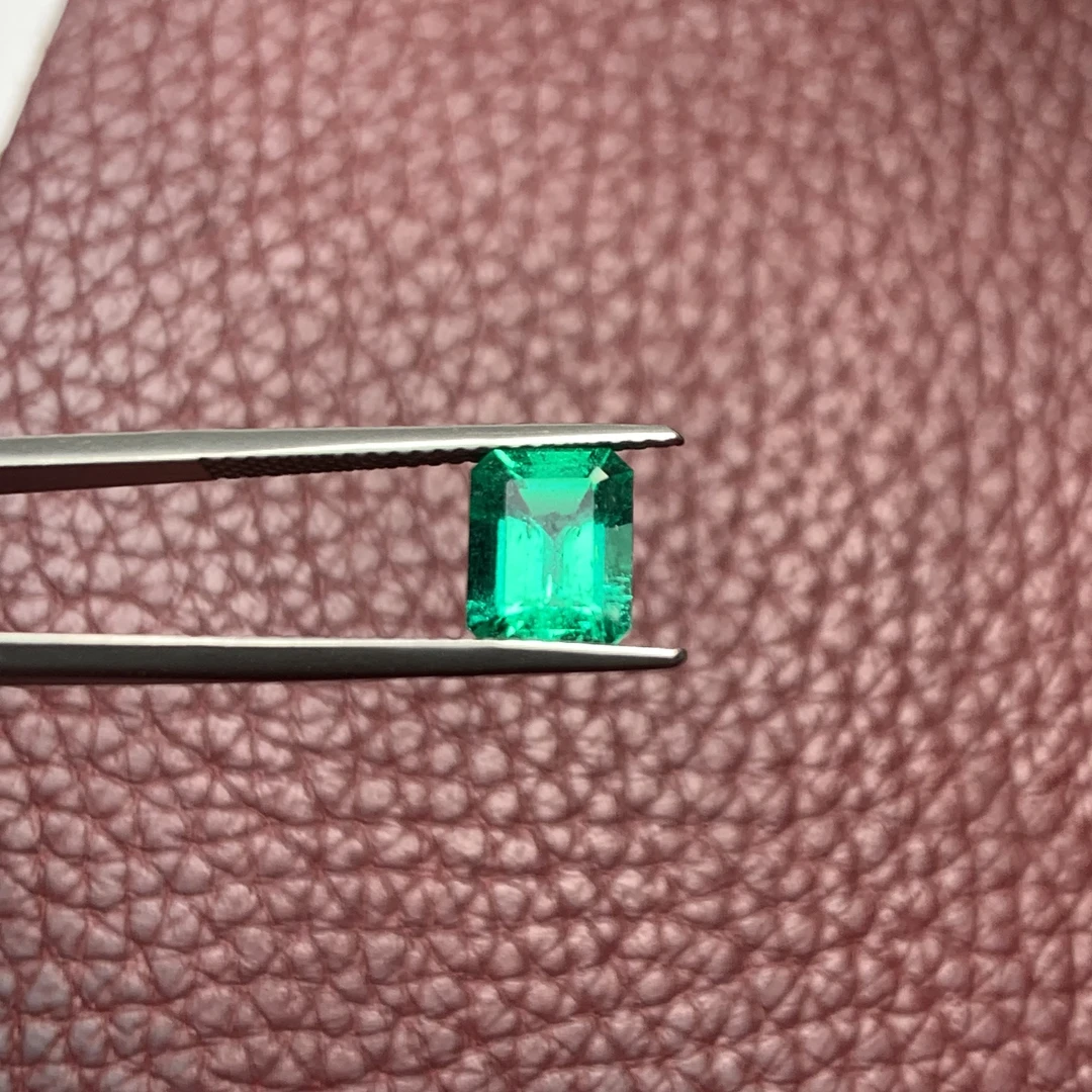 祖母绿哥伦比亚木佐矿木佐绿1.41CT克拉经典镶嵌吉尔德国际绿宝石