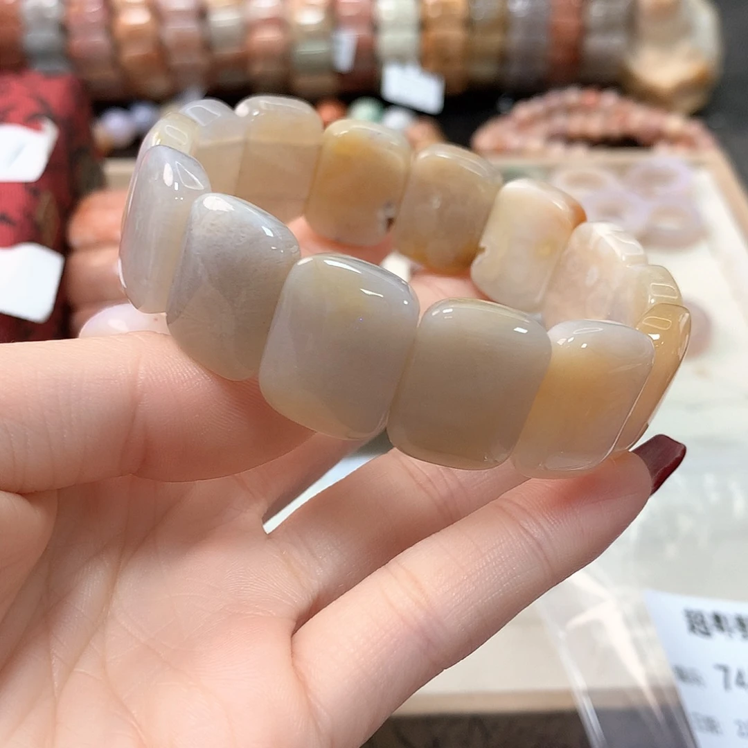 硅化珊瑚（珊瑚玉）手链未镶嵌?***?745