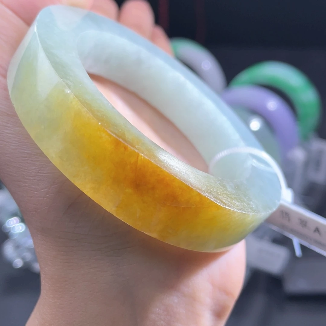 未镶嵌翡翠手镯定制翡翠