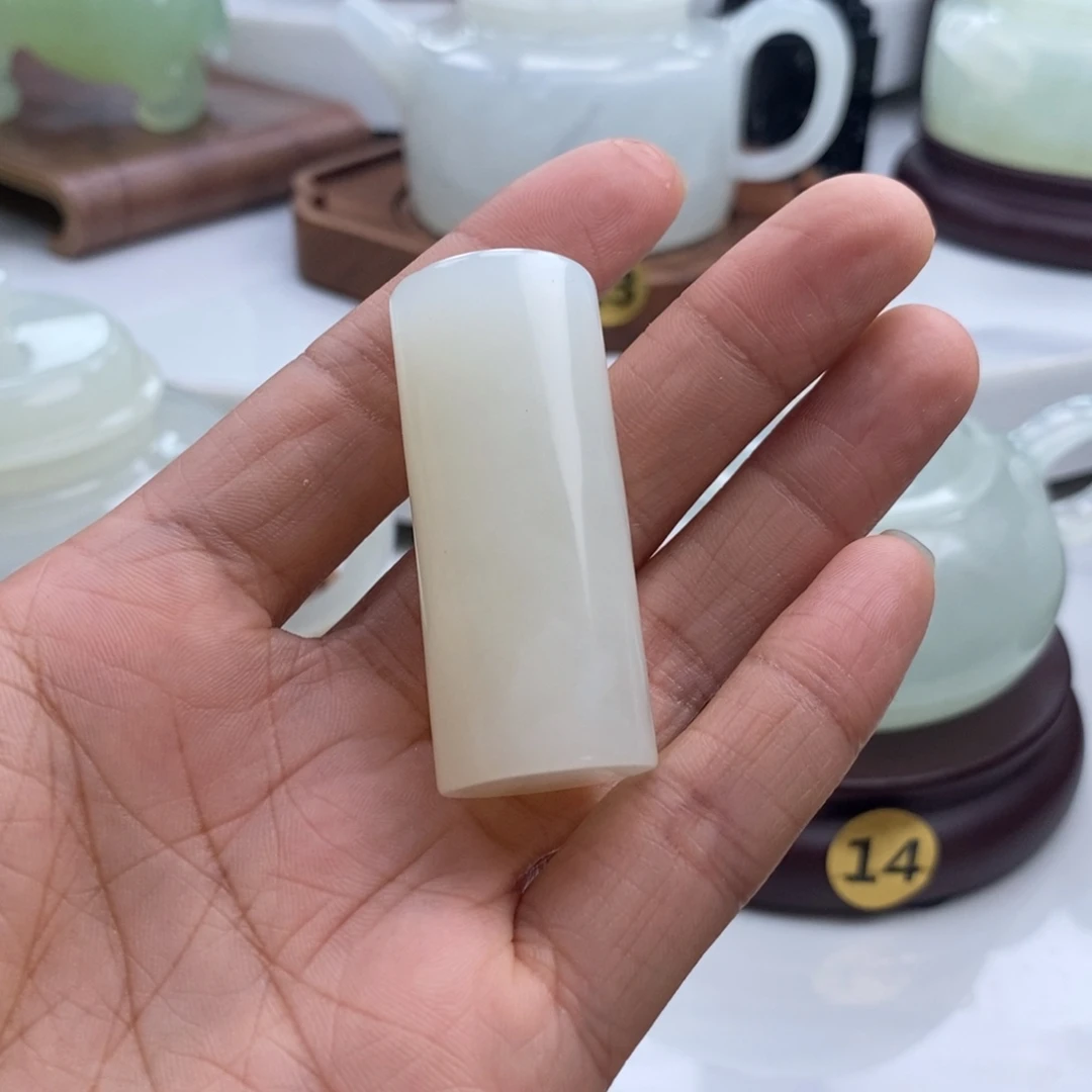 岫玉未镶嵌四大名玉章料手把件