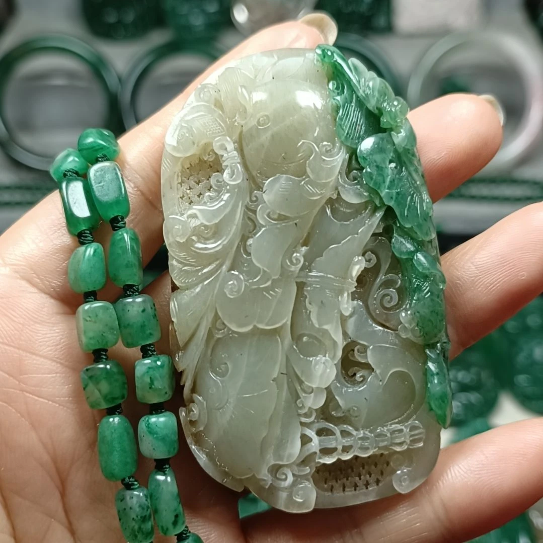 独山玉连年有余未镶嵌