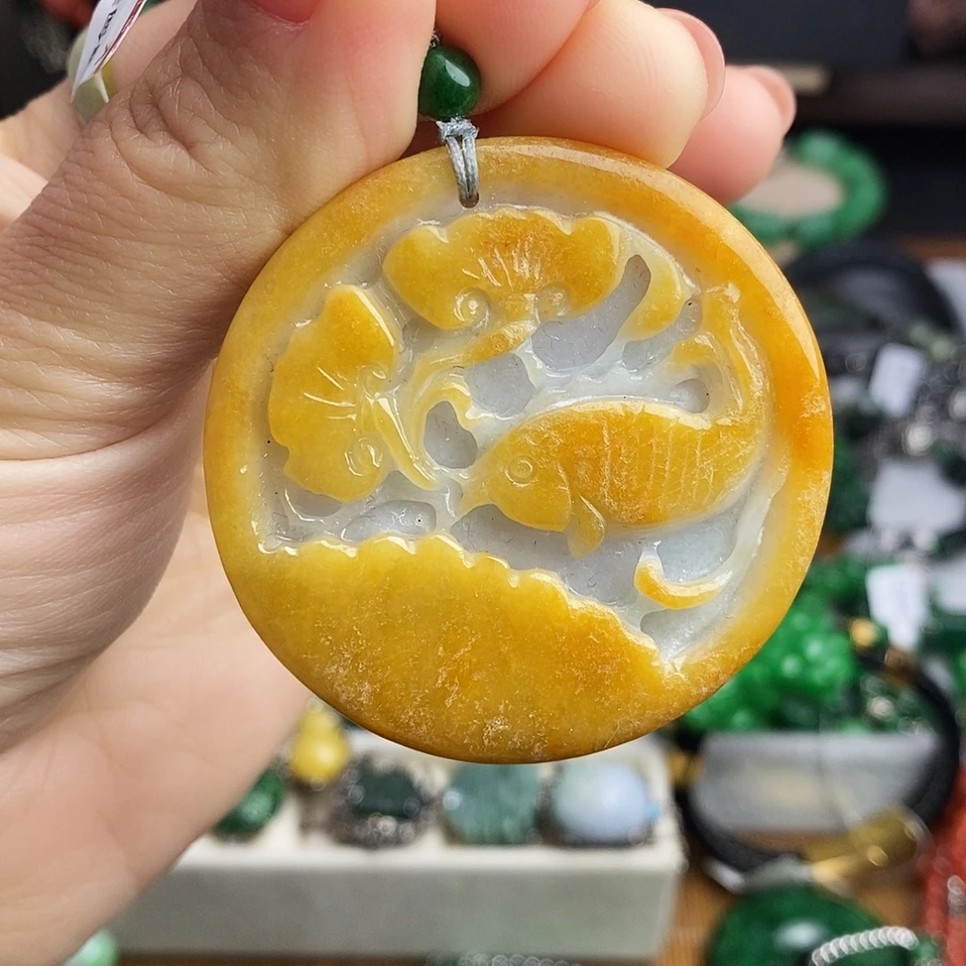 翡翠未镶嵌颈饰99